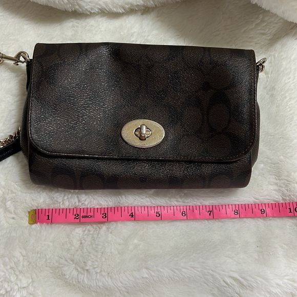 Coach - Picture 7 of 9